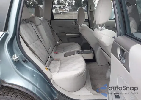 2010 Subaru Forester 2.5X Premium z USA, uszkodzony, nr VIN JF2SH6CC2AH766682